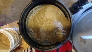 8 Desert Refrigerator Put sand on top of lid and push into empty spaces between cans